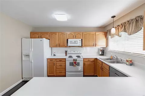 Kitchen - 8 Locust Hills Ct, O'fallon, MO 63366 photo 1 of 3
