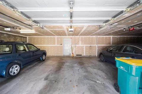 Exterior - 1323 Holgate Dr #D, Ballwin, MO 63021 photo 5 of 8