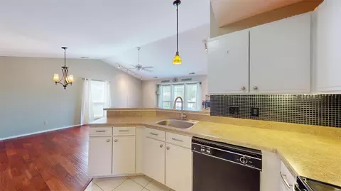 Kitchen - 1323 Holgate Dr #D, Ballwin, MO 63021 photo 3 of 3