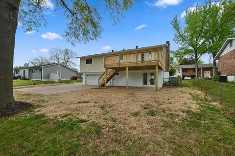 Exterior - 2633 Vortex Dr, Saint Louis, MO 63129 photo 3 of 5
