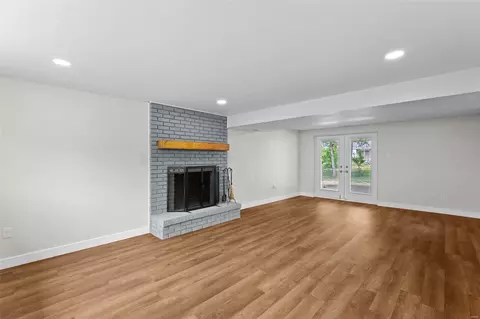Living - 2633 Vortex Dr, Saint Louis, MO 63129 photo 1 of 3