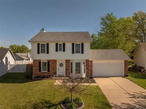 1392 Southgate Dr, St. Peters, MO 63304