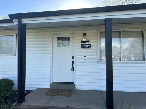 10509 Alliance Dr, Saint Louis, MO 63136