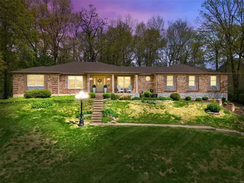 6343 Bluff Forest Dr, Saint Louis, MO 63129
