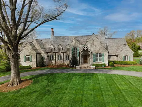 11 Lynnbrook Rd, Saint Louis, MO 63131