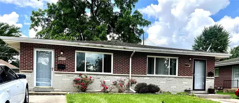 4055 Esseldale Dr, Saint Ann, MO 63074