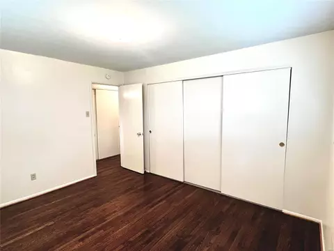 Bedroom - 4059 Esseldale Dr, Saint Ann, MO 63074 photo 4 of 4