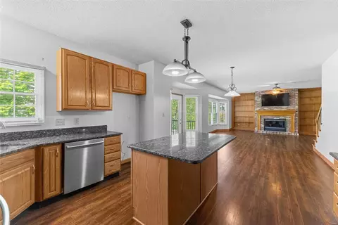 Kitchen - 19 Dunleith Ct, O'fallon, MO 63366 photo 5 of 6