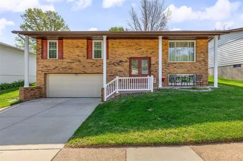 4640 Towne South Rd, Saint Louis, MO 63128