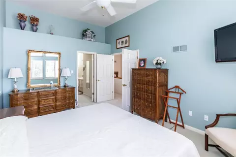 Bedroom - 622 Highview Circle Dr, Ballwin, MO 63021 photo 5 of 5