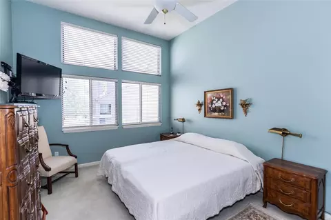 Bedroom - 622 Highview Circle Dr, Ballwin, MO 63021 photo 4 of 5