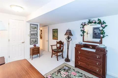 Living - 622 Highview Circle Dr, Ballwin, MO 63021 photo 11 of 11