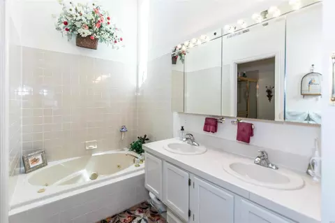 Bath - 622 Highview Circle Dr, Ballwin, MO 63021 photo 1 of 5