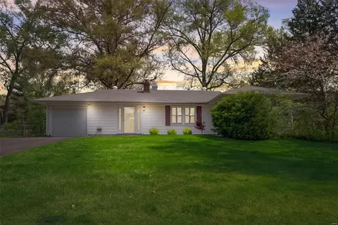 10032 Benbury Ln, Saint Louis, MO 63128