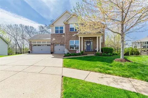 30 Burnside Ct, Saint Charles, MO 63303