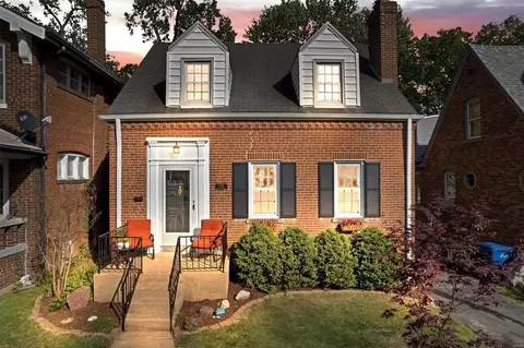 1136 Ralph Ter, Richmond Heights, MO 63117