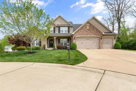 1468 Ivy View Ct, Fenton, MO 63026