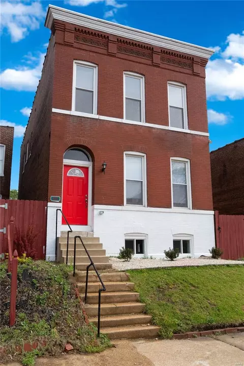3225 N Dakota St, Saint Louis, MO 63111