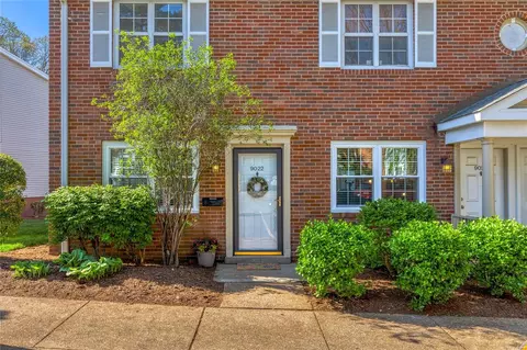 9022 Cardinal Ter, Saint Louis, MO 63144