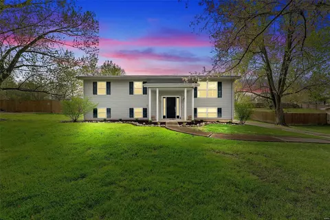 1172 S Point Prairie Rd, Wentzville, MO 63385
