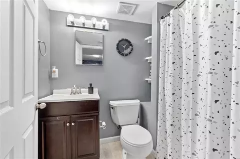 Bath - 6 Millers Ct, O'fallon, MO 63366 photo 5 of 5