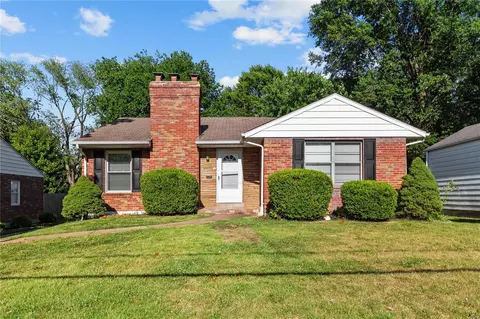 1424 S Elm Ave, Saint Louis, MO 63119