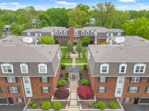 524 N Kirkwood Rd #3B, Saint Louis, MO 63122