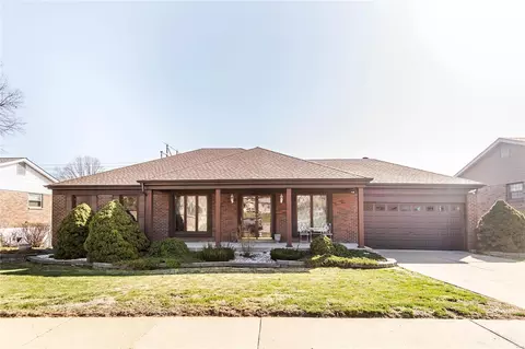 5354 Royalfield Dr, Saint Louis, MO 63129