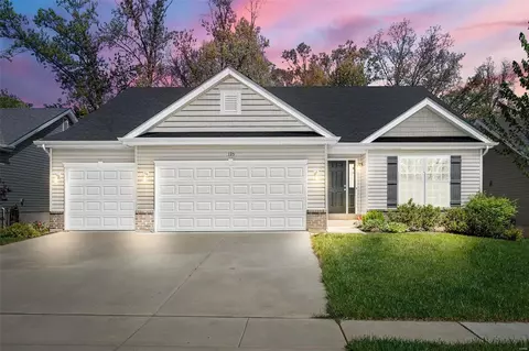 125 Keystone Ridge Dr, O'fallon, MO 63366