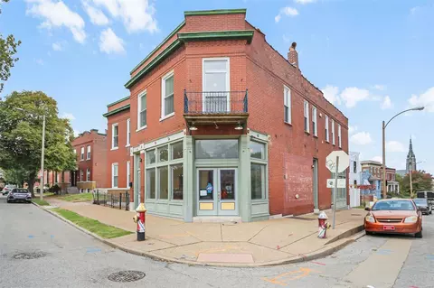 2701 Arsenal St, Saint Louis, MO 63118