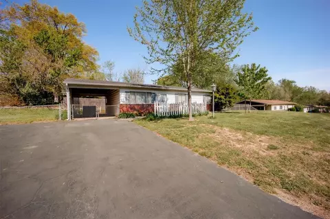 Exterior - 249 Ries Rd, Ballwin, MO 63021 photo 2 of 10