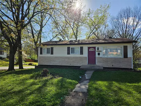 10501 Baron Dr, Saint Louis, MO 63136