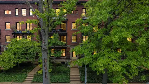 4931 Laclede Ave #9, Saint Louis, MO 63108