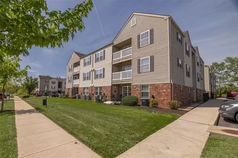 4124 Welsh Dr, Lake Saint Louis, MO 63367
