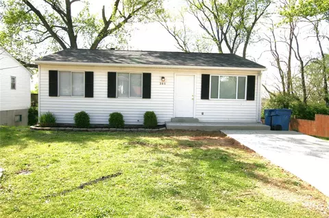 205 Lake Ave, Maryland Heights, MO 63043