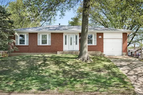 595 Washington St, Florissant, MO 63031
