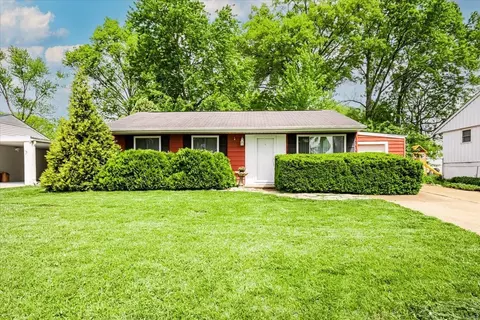 355 Imperial Ln, Fenton, MO 63026