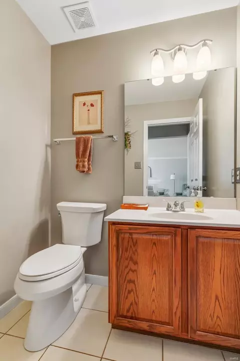 Bath - 977 Midpoint Dr, O'fallon, MO 63366 photo 1 of 4