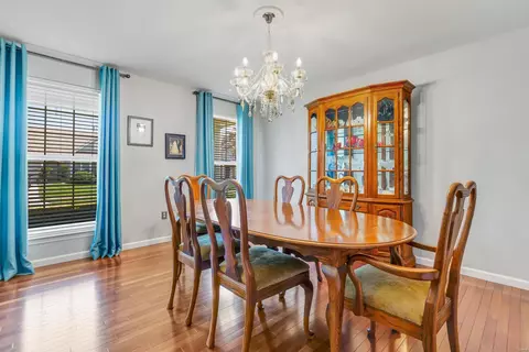 Dining - 977 Midpoint Dr, O'fallon, MO 63366 photo 2 of 4