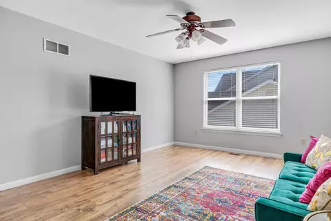 Living - 977 Midpoint Dr, O'fallon, MO 63366 photo 5 of 7