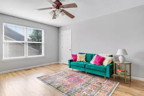 Living - 977 Midpoint Dr, O'fallon, MO 63366 photo 4 of 7