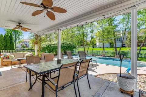 Exterior - 977 Midpoint Dr, O'fallon, MO 63366 photo 7 of 13