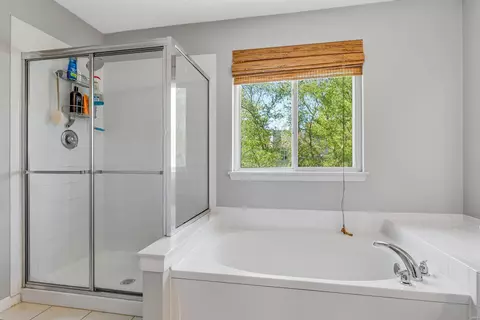 Bath - 977 Midpoint Dr, O'fallon, MO 63366 photo 3 of 4