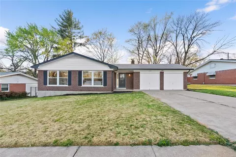 1233 Hudson Hills Dr, Saint Louis, MO 63135