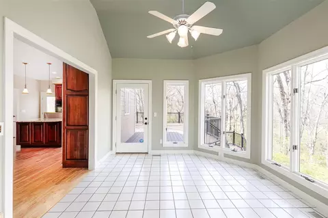 Entry Way - 8 Kingspointe Ct, Chesterfield, MO 63005 photo 1 of 6