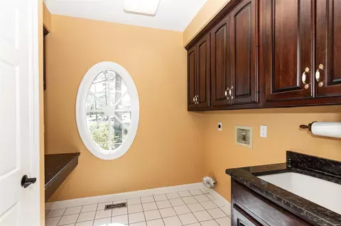 Other - 8 Kingspointe Ct, Chesterfield, MO 63005 photo 6 of 22