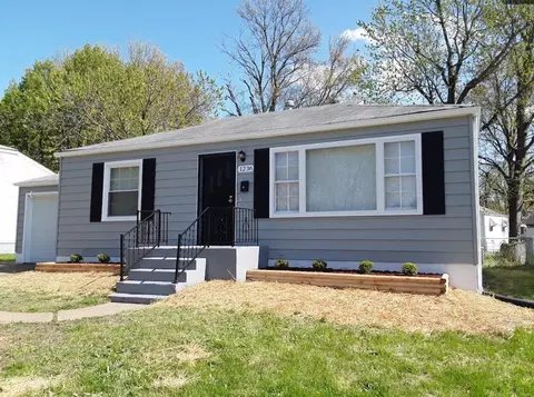 1236 Odessa Dr, Saint Louis, MO 63137