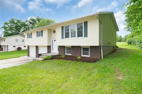 5697 Gutermuth Rd, Saint Charles, MO 63304