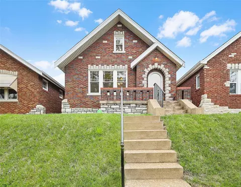 5303 Walsh St, Saint Louis, MO 63109