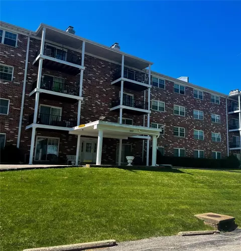 3107 Garnette Dr #B7, Bridgeton, MO 63044